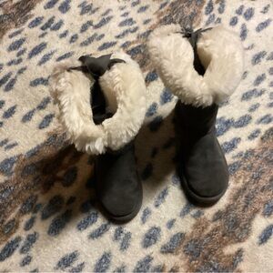 KOOLABURRA WOMENS GRAY BOOTS.